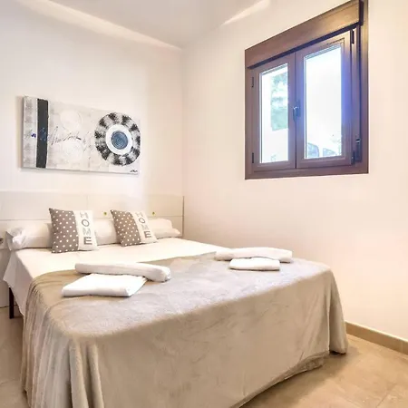 Villa Pinets - Plusholidays Pedramala