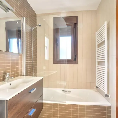 Pinets - Plusholidays Villa